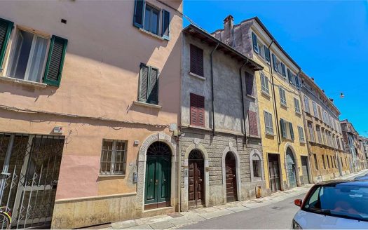 Brescia _ Una casa unica da creare secondo il tuo stile in centro storico.